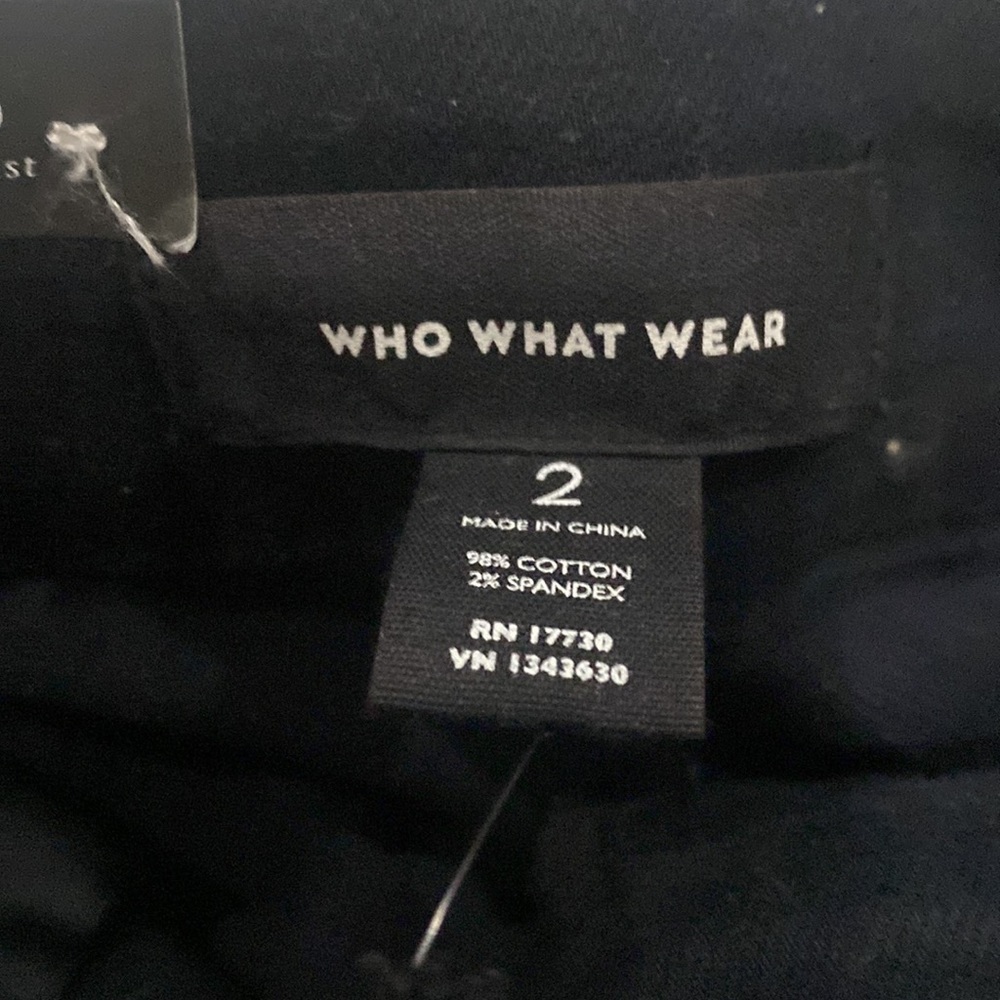 Who What Wear Women's Button Hem Ankle
Length Pants Black, Size 2, NWT - Picture 5 of 6